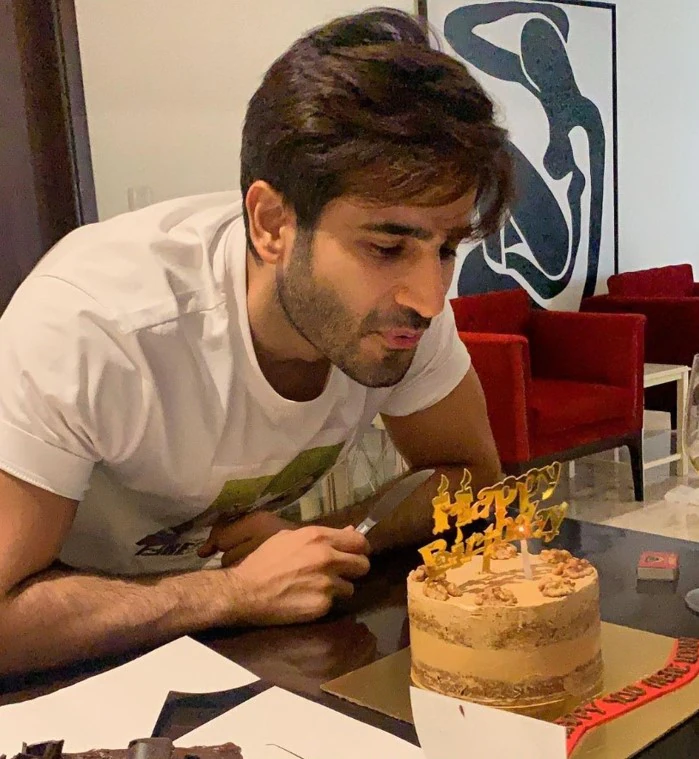 Karan Tacker Birthday: કરણ Tacker રસોઈ અને ખાવાનો ખૂબ શોખીન છે, જાણો તેની પસંદગી